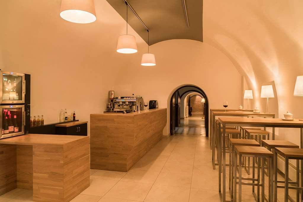 Chateau Saint-Michel - Cercle Des Grands Crus Rully  레스토랑 사진
